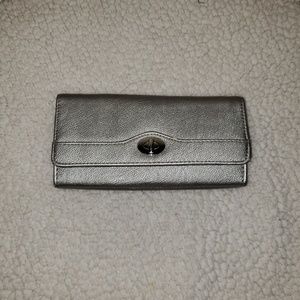 Silver safe keeper wallet